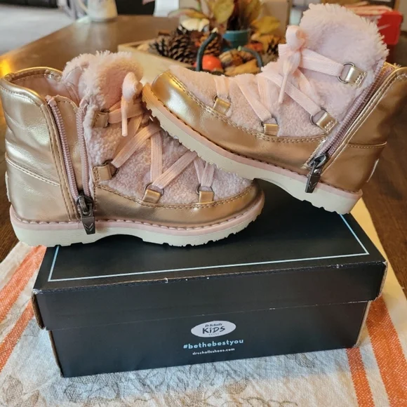 Dr. Scholl's Kids Metallic Gold and Soft Pink Boots - Picture 5 of 9